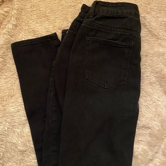 Nasty Gal High Waisted Mom Jeans with Distressed knees, ankle length size US 6 - Picture 9 of 10